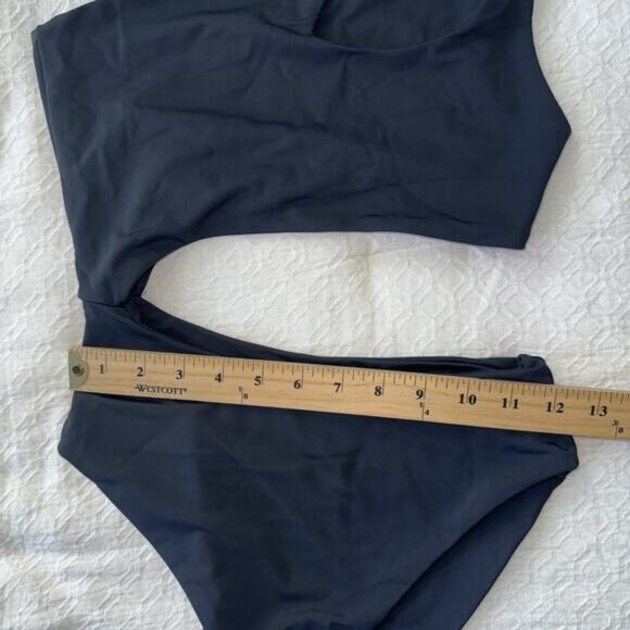 Lulu’s Black One Piece Bathing Suit Woman’s Sz S Cut Outs One Shoulder SW1094 - Picture 5 of 6